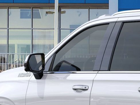 New 2025 Chevrolet Suburban High Country image 12