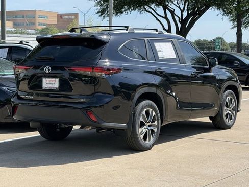 New 2026 Toyota Highlander XLE AWD/4WD image 4