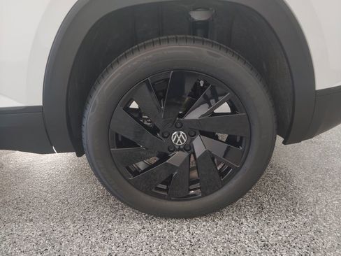 New 2026 Volkswagen Atlas Cross Sport SE AWD/4WD image 6