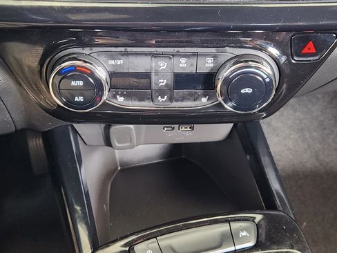 Certified 2024 Chevrolet Trax RS w/ Driver Confidence Package image 20