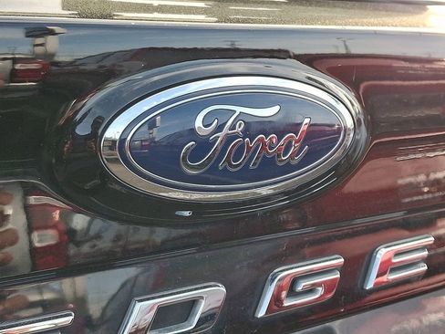 Used 2023 Ford Edge SEL w/ Convenience Package image 5