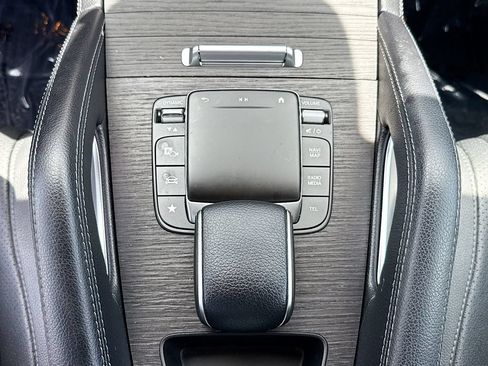 Used 2021 Mercedes-Benz GLE 350 4MATIC w/ AMG Line Exterior image 29