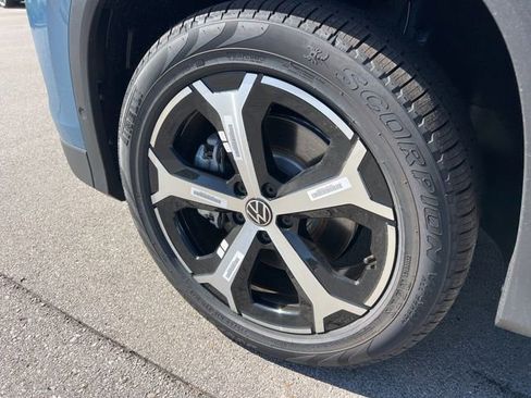 New 2026 Volkswagen Tiguan SE image 5