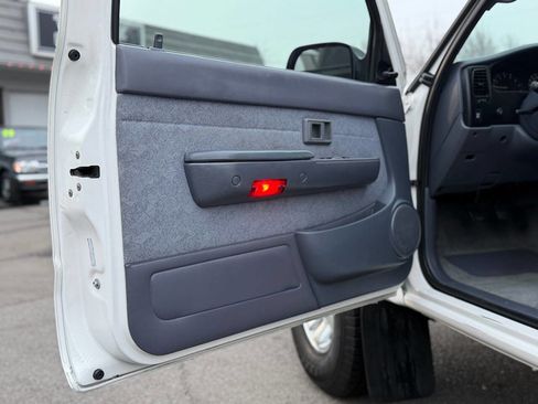 Used 2000 Toyota Tacoma 4x4 Xtracab image 77