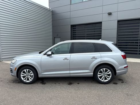 Used 2019 Audi Q7 3.0T Premium w/ Convenience Package AWD/4WD image 2