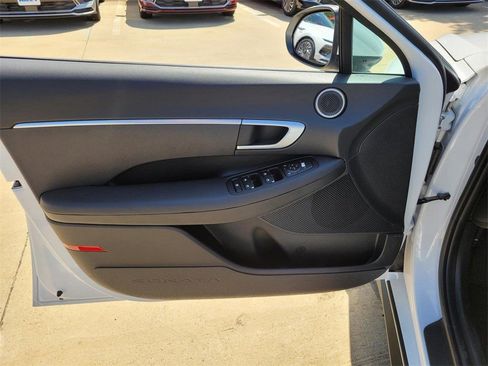 Used 2025 Hyundai Sonata SE image 21