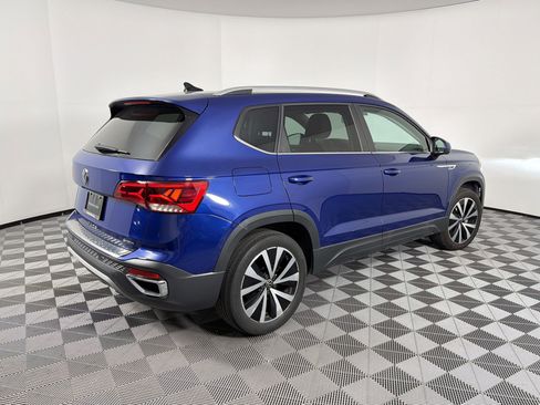 Used 2022 Volkswagen Taos SE AWD/4WD image 9
