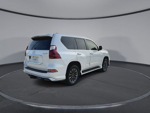 Used 2017 Lexus GX 460 Luxury AWD/4WD image 8