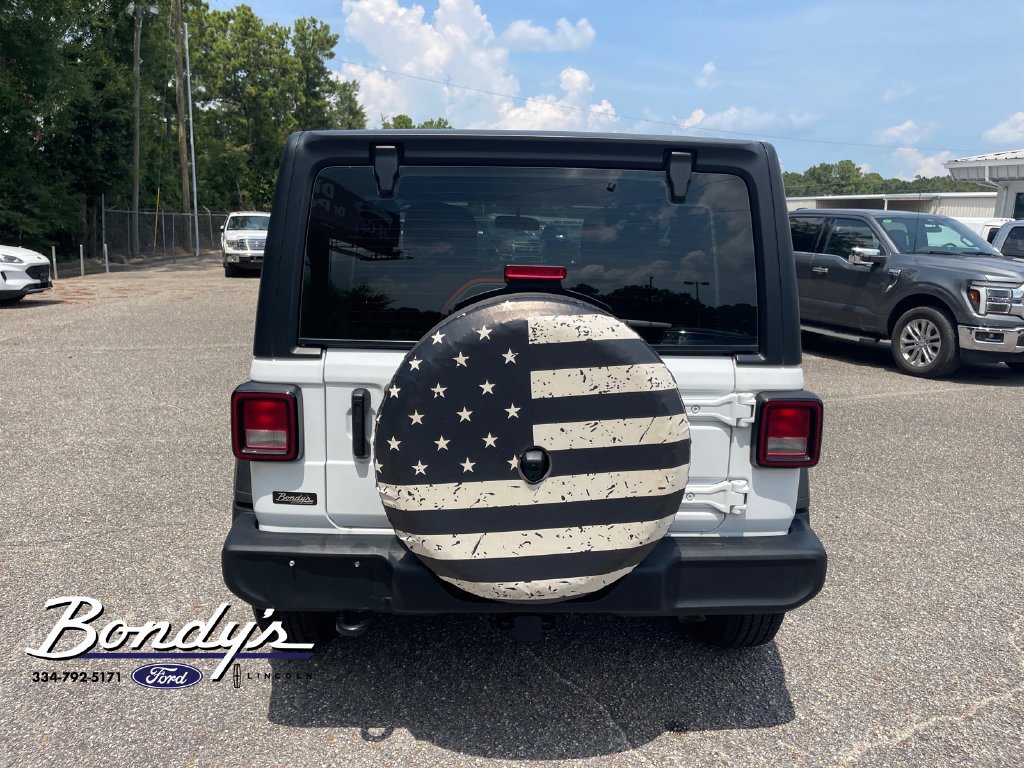 Used 2025 Jeep Wrangler Sport AWD/4WD image 13