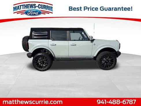 Used 2021 Ford Bronco Outer Banks image 3