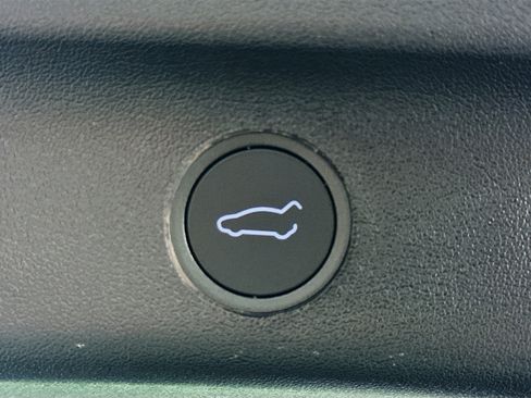 Used 2025 Tesla Model Y Long Range image 29