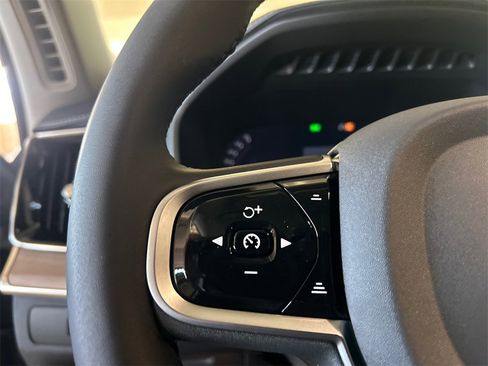 New 2026 Volvo XC90 B6 Plus w/ Protection Package Premier image 13