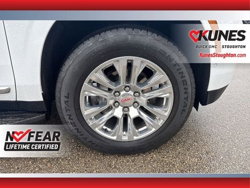 Used 2025 GMC Yukon XL Denali image 15