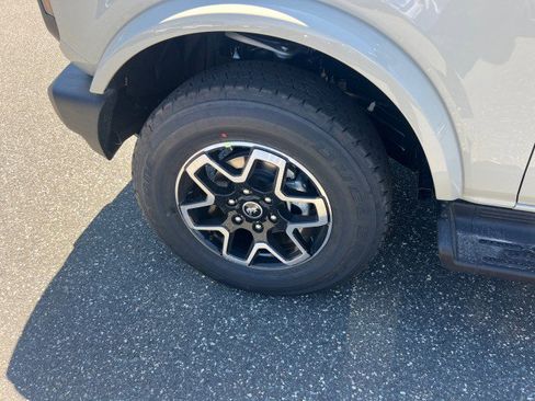 New 2026 Ford Bronco Outer Banks AWD/4WD image 22