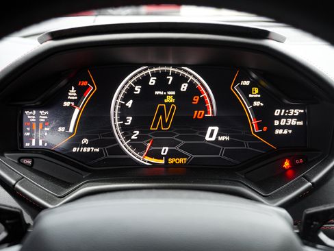 Used 2022 Lamborghini Huracan EVO AWD/4WD image 23