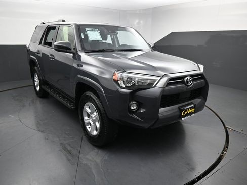 Used 2024 Toyota 4Runner SR5 image 12