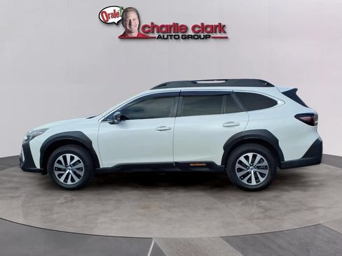 Used 2024 Subaru Outback Premium AWD/4WD image 2