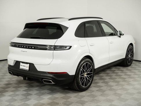 Certified 2026 Porsche Cayenne AWD/4WD image 29
