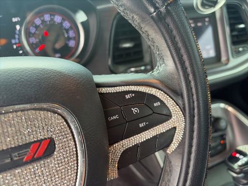 Used 2018 Dodge Challenger SXT RWD image 14