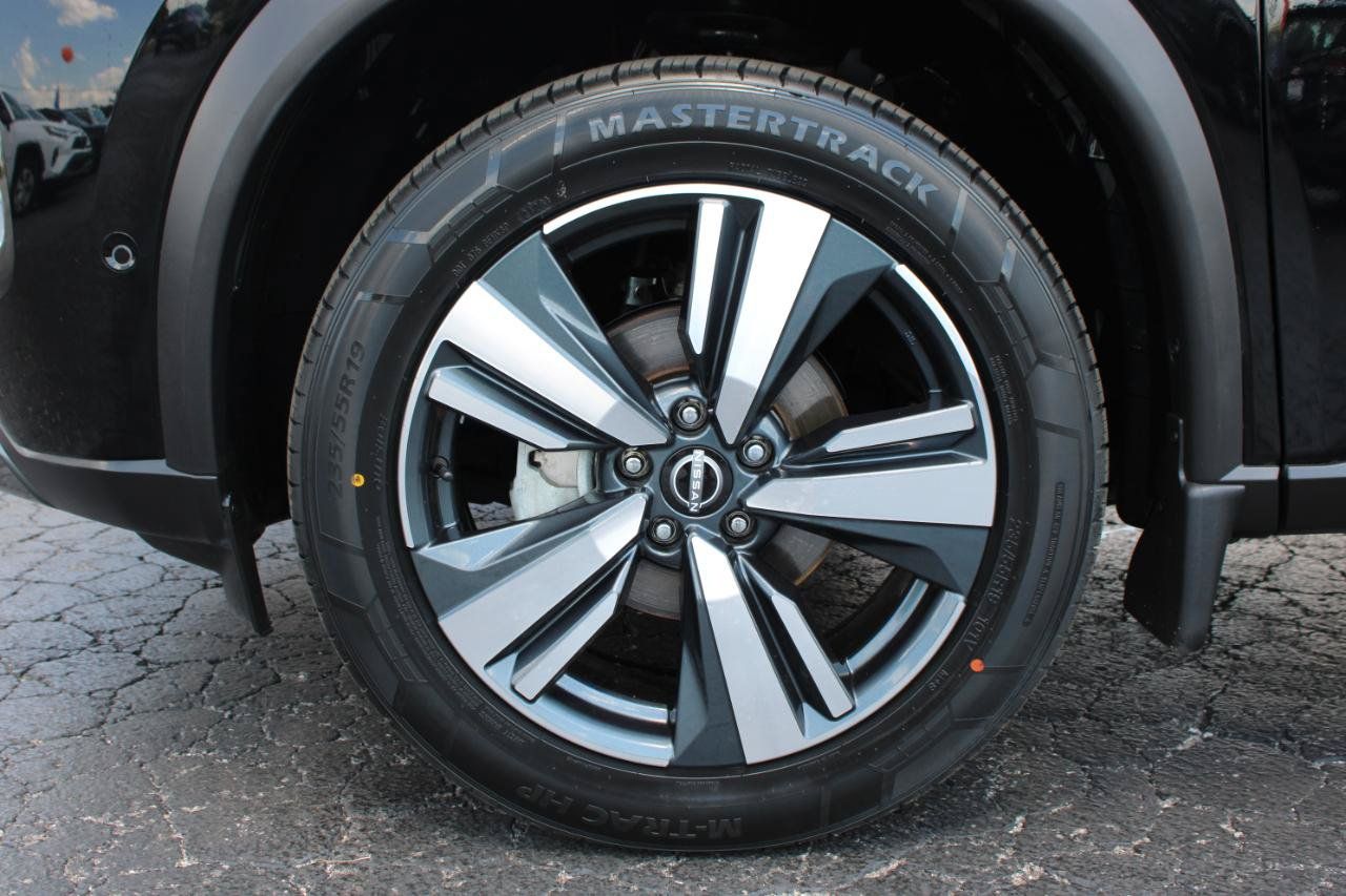 Used 2023 Nissan Rogue SL w/ SL Premium Package FWD image 47