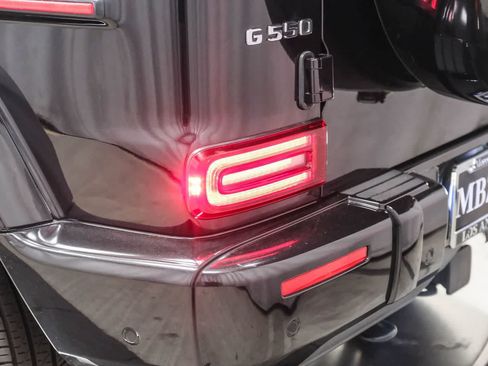 Used 2022 Mercedes-Benz G 550 image 7
