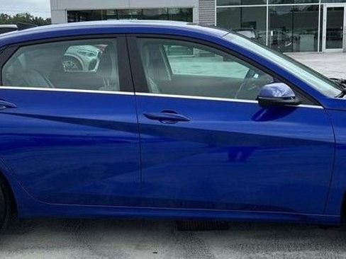 Used 2024 Hyundai Elantra Limited FWD image 8