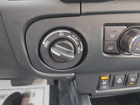 New 2026 Nissan Frontier SV image 20