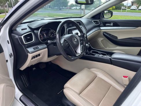 Used 2017 Nissan Maxima 3.5 SV FWD image 9