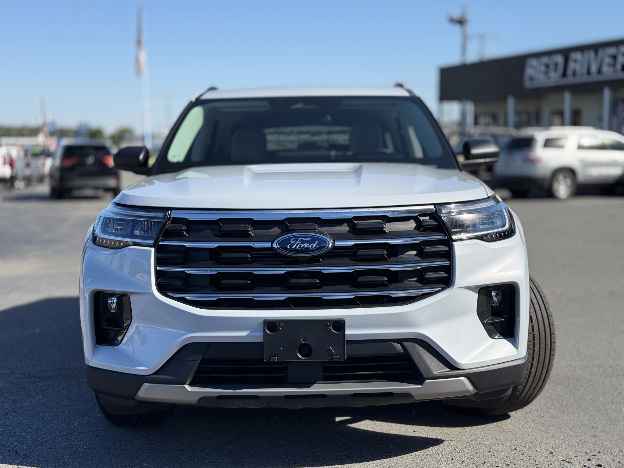 Used 2026 Ford Explorer Active w/ Active Comfort Package RWD image 2