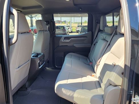 New 2026 GMC Sierra 1500 SLT w/ SLT Premium Plus Package image 42