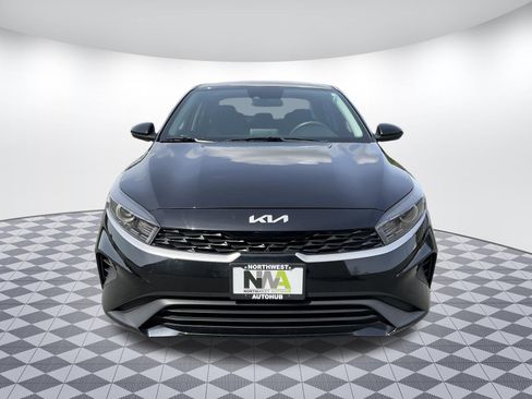 Used 2023 Kia Forte LXS FWD image 5