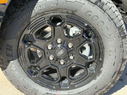 New 2025 Ford Ranger XLT w/ Equipment Group 301A High image 37