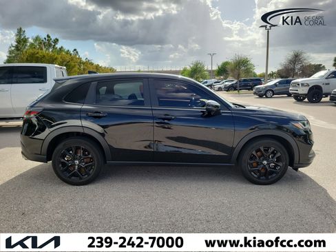 Used 2024 Honda HR-V Sport image 9