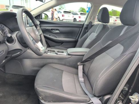 Used 2024 Nissan Sentra SV FWD image 15