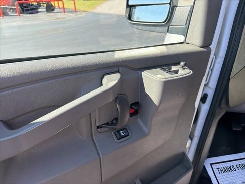 Used 2022 Chevrolet Express 2500 w/ Driver Convenience Package image 19