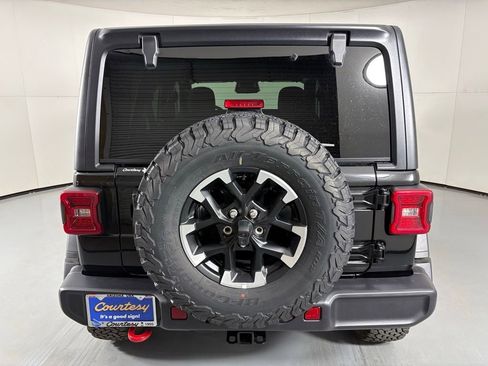 Used 2026 Jeep Wrangler Unlimited Rubicon AWD/4WD image 7