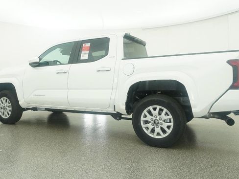 New 2026 Toyota Tacoma SR5 AWD/4WD image 17