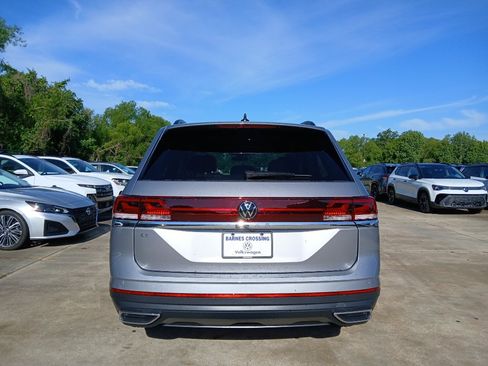 New 2026 Volkswagen Atlas SE FWD image 4