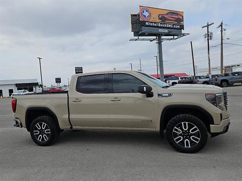 Used 2023 GMC Sierra 1500 AT4 w/ AT4 Premium Package image 6