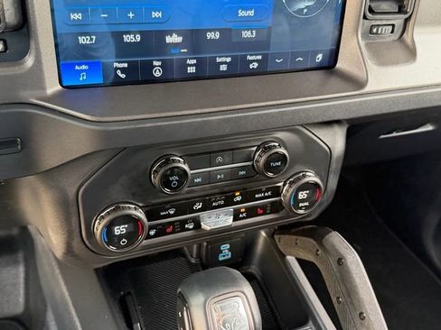 Used 2025 Ford Bronco Badlands AWD/4WD image 17