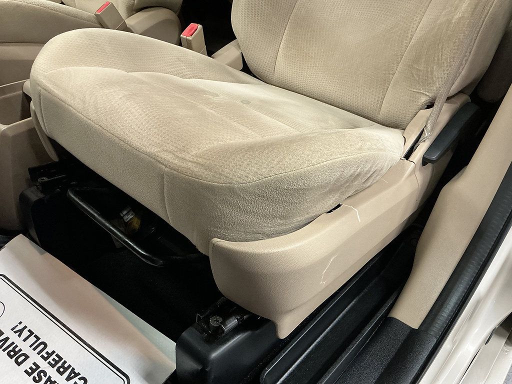Used 2014 Dodge Grand Caravan SE w/ Quick Order Package 29E SE FWD image 21