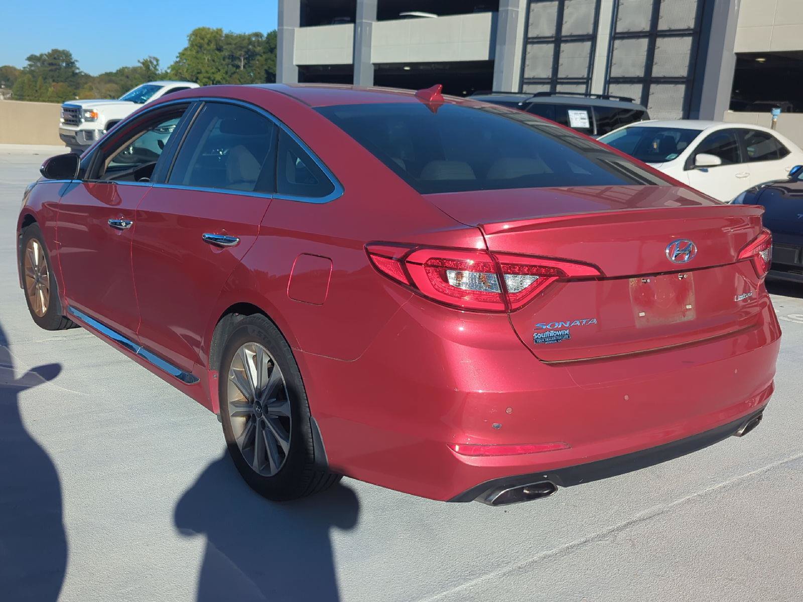 Used 2017 Hyundai Sonata Limited w/ Ultimate Package 04 FWD image 3