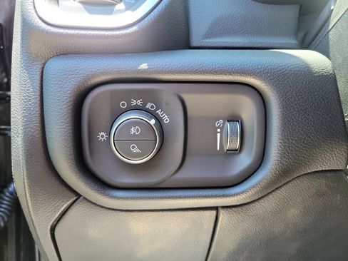 New 2026 RAM 2500 Big Horn AWD/4WD image 13
