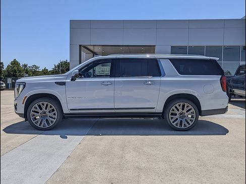 New 2026 GMC Yukon XL Denali Ultimate w/ LPO, Illumination Package AWD/4WD image 9