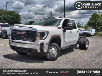 New 2025 GMC Sierra 3500 Pro w/ Convenience Package