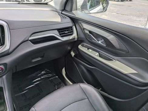 Used 2023 GMC Terrain SLT FWD image 18