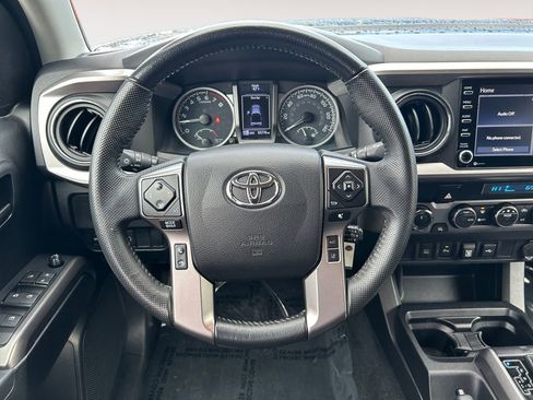 Used 2021 Toyota Tacoma SR5 AWD/4WD image 14
