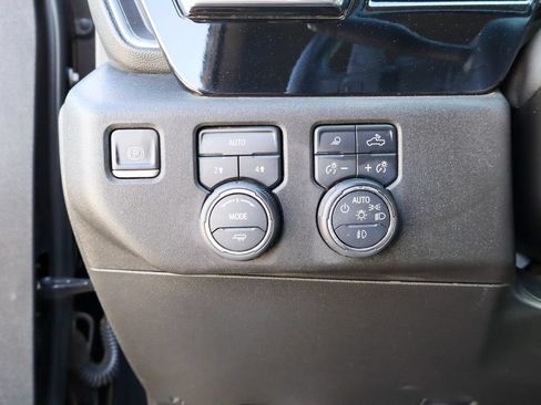 Used 2023 Chevrolet Silverado 1500 LTZ AWD/4WD image 23