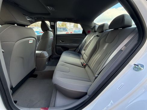 New 2026 Hyundai Elantra SEL Sport image 24