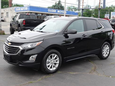 Used 2018 Chevrolet Equinox LT FWD image 2